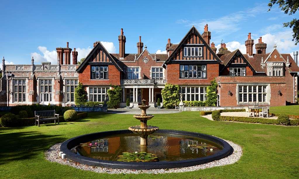 Macdonald Elmers Court Hotel y Resort Lymington Exterior foto