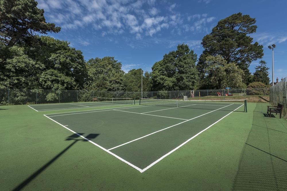 Macdonald Elmers Court Hotel y Resort Lymington Exterior foto