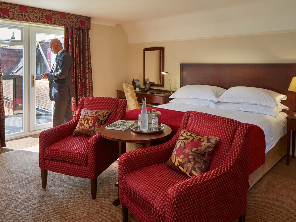 Macdonald Elmers Court Hotel y Resort Lymington Exterior foto