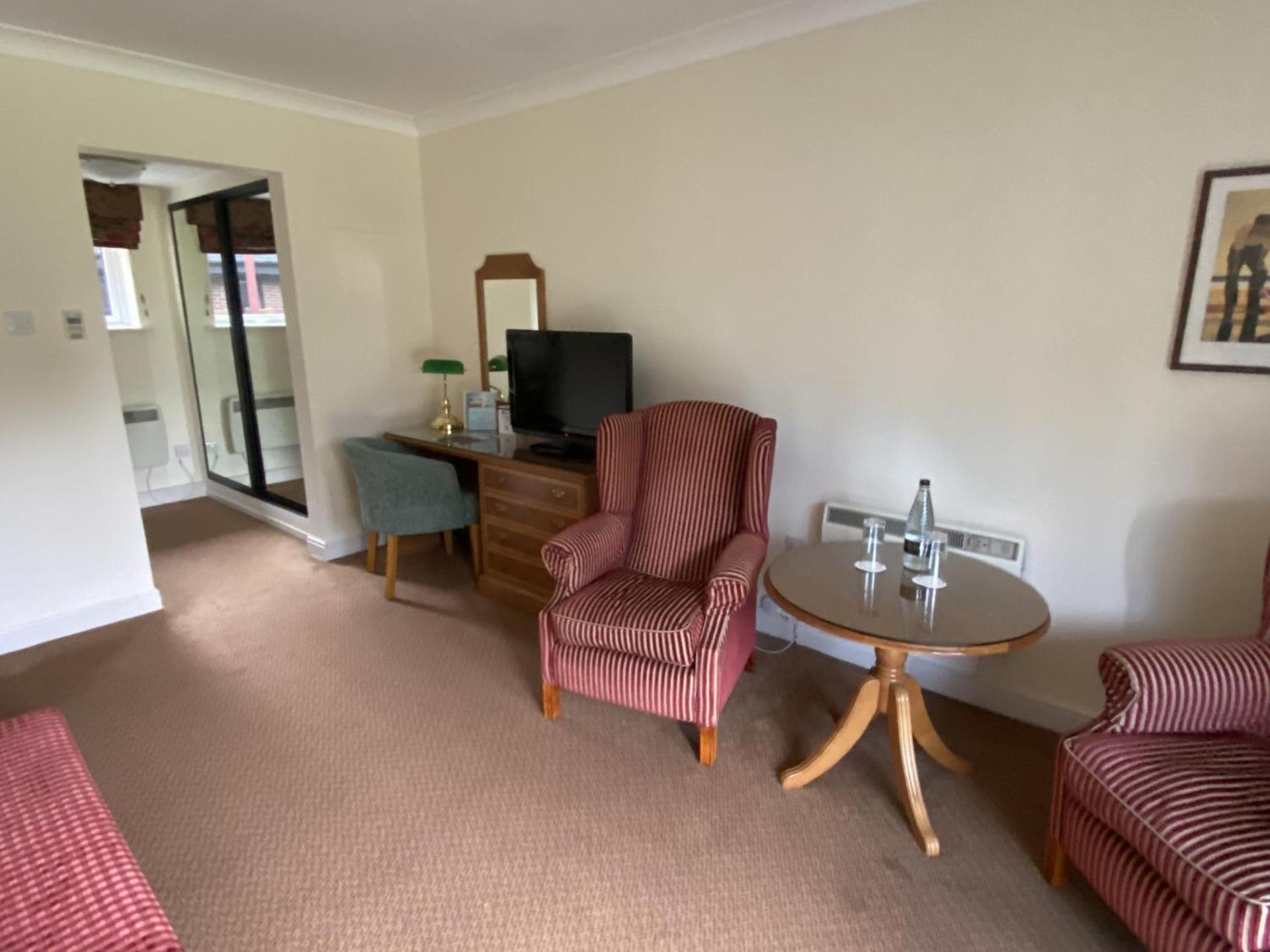 Macdonald Elmers Court Hotel y Resort Lymington Exterior foto